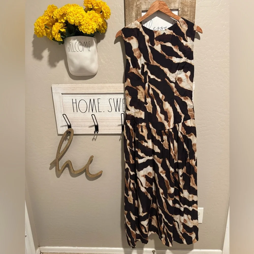 Socialite Drop Waist Midi Dress new‎ with tags